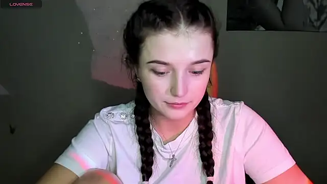 Snapshot of EvaaMillerr99 chatting on 12/02/24, 08:30 EvaaMillerr99 online show from 12/02/24, 08:30