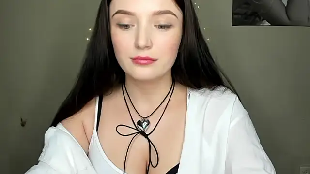 Snapshot of EvaaMillerr99 chatting on 12/16/24, 09:52 EvaaMillerr99 online show from 12/16/24, 09:52