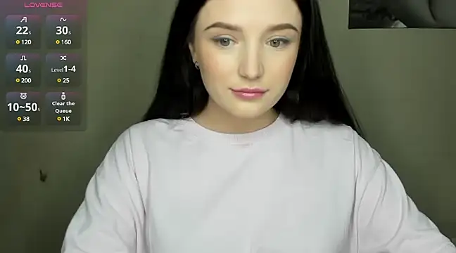 Snapshot of EvaaMillerr99 chatting on 12/18/24, 01:56 EvaaMillerr99 online show from 12/18/24, 01:56