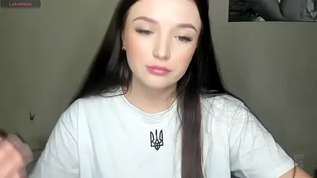 Snapshot of EvaaMillerr99 chatting on 01/21/25, 02:05 EvaaMillerr99 online show from 01/21/25, 02:05