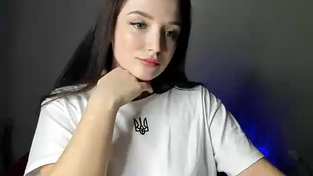 Snapshot of EvaaMillerr99 chatting on 02/14/25, 10:36 EvaaMillerr99 online show from 02/14/25, 10:36