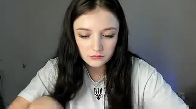 Snapshot of EvaaMillerr99 chatting on 02/25/25, 10:04 EvaaMillerr99 online show from 02/25/25, 10:04