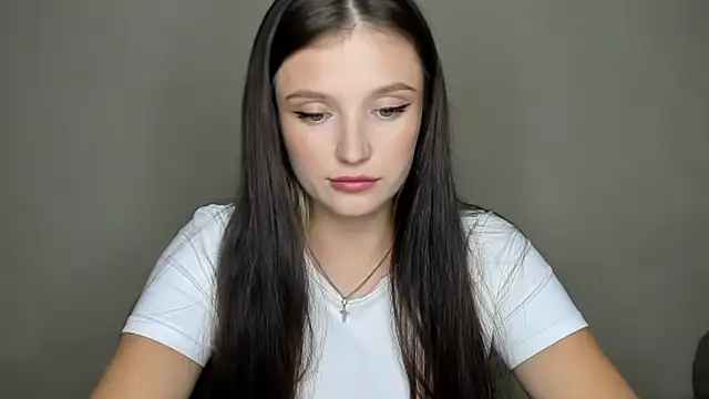 Snapshot of EvaaMillerr99 chatting on 09/23/25, 10:51 EvaaMillerr99 online show from 09/23/25, 10:51