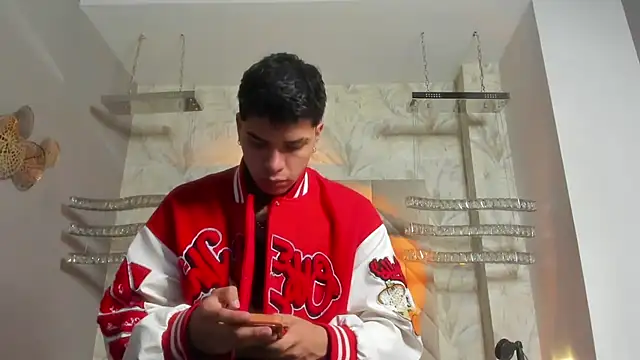 AndyPalmer  online show from 01/05/25, 03:43