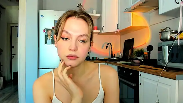 Niky  Jess online show from 02/19/25, 10:45