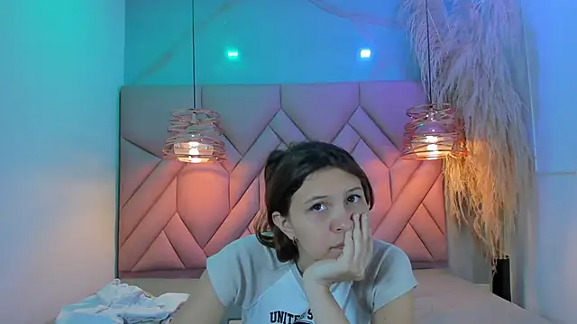 AngelaaCute  online show from 12/21/24, 12:16