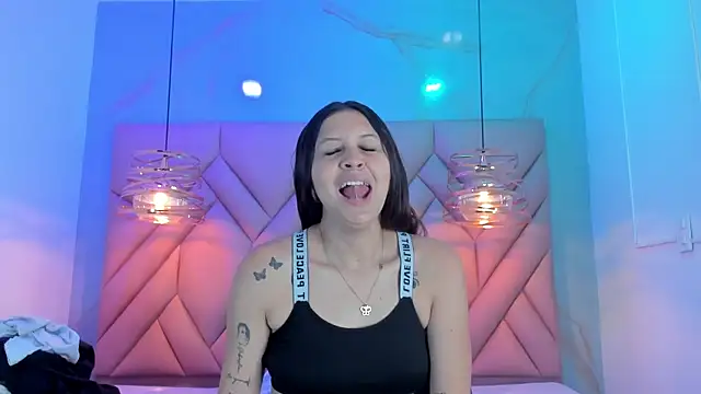 Snapshot of AngelaaCute_ chatting on 06/25/26, 11:59 AngelaaCute online show from 06/25/26, 11:59