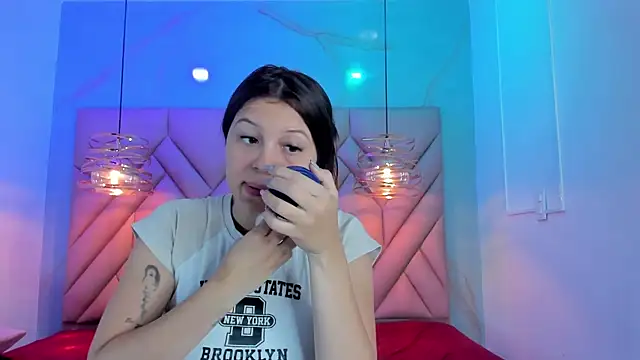 Snapshot of AngelaaCute_ chatting on 07/08/26, 12:09 AngelaaCute online show from 07/08/26, 12:09