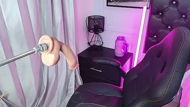 Lizz Tender online show from 01/24/25, 01:14