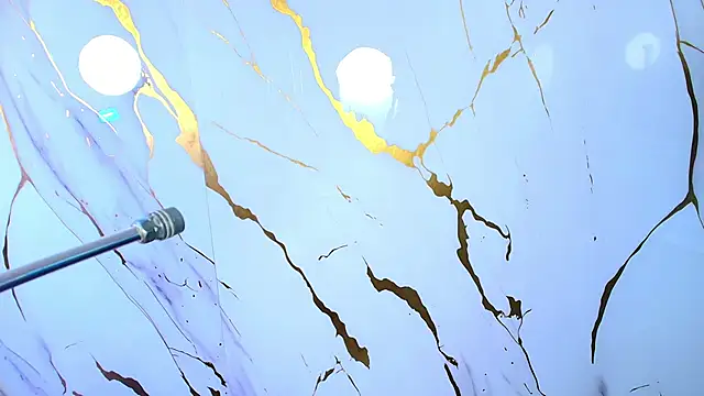 Lizz Tender online show from 10/18/25, 12:17