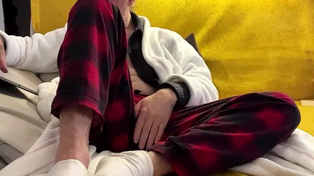 Snapshot of fastuga24 chatting on 02/05/26, 11:26 fastuga24 online show from 02/05/26, 11:26