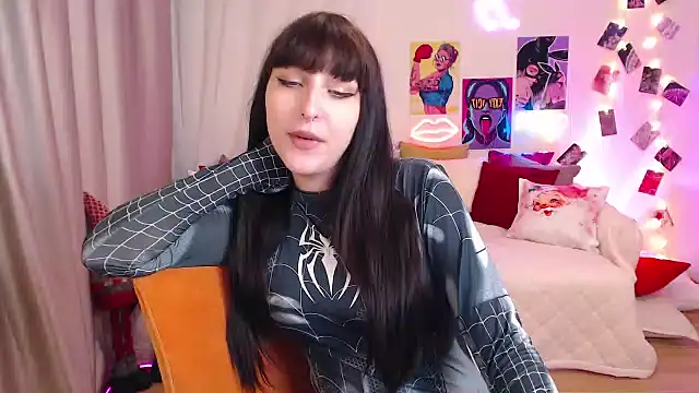 ElsaNeal online show from 12/12/24, 09:04