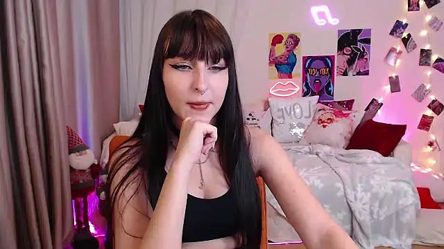 ElsaNeal online show from 12/26/24, 06:12