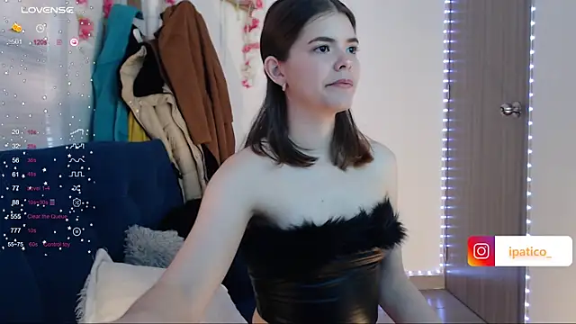 Snapshot of Alex_Camille chatting on 12/12/24, 07:15 Alex Camille online show from 12/12/24, 07:15