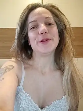 Snapshot of Dark_Angel_22 chatting on 02/18/26, 06:09 Dark Angel 22 online show from 02/18/26, 06:09