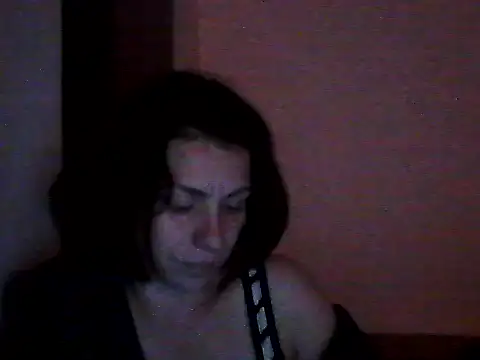 Snapshot of SweetAdela92 chatting on 10/28/25, 02:09 SweetAdela92 online show from 10/28/25, 02:09