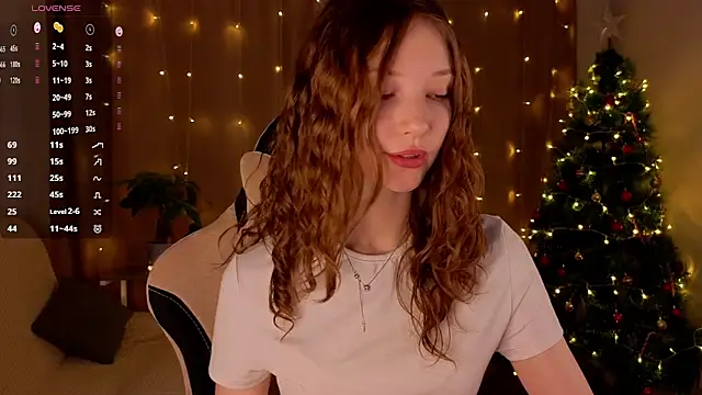 Snapshot of AliseVine chatting on 12/21/24, 03:09 AliseVine online show from 12/21/24, 03:09