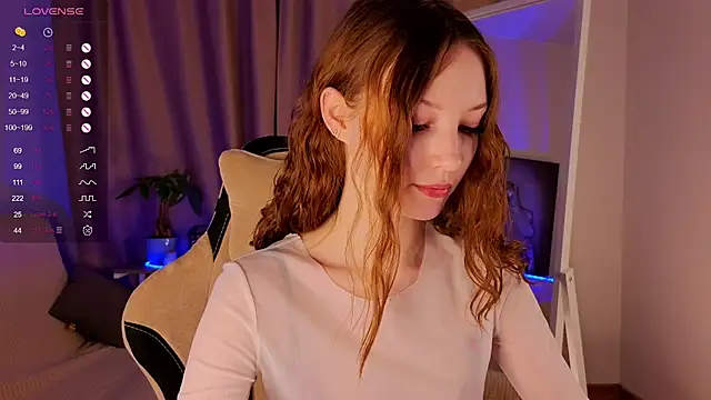 Snapshot of AliseVine chatting on 02/07/25, 06:24 AliseVine online show from 02/07/25, 06:24