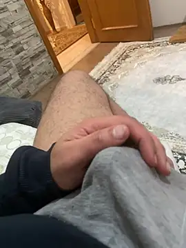 Snapshot of 34mert343431 chatting on 02/05/25, 10:44 34mert343431 online show from 02/05/25, 10:44