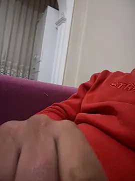 Snapshot of 34mert343431 chatting on 02/19/25, 06:32 34mert343431 online show from 02/19/25, 06:32