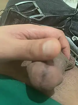 Snapshot of 34mert343431 chatting on 02/27/25, 10:20 34mert343431 online show from 02/27/25, 10:20