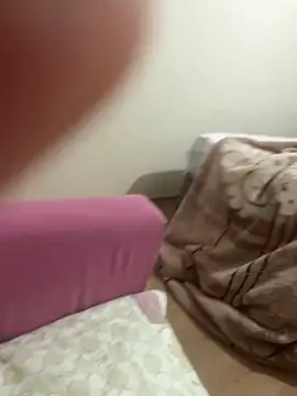 Snapshot of 34mert343431 chatting on 03/17/25, 10:28 34mert343431 online show from 03/17/25, 10:28