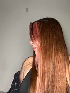 Snapshot of NatyOlson chatting on 09/11/25, 04:01 NatyOlson online show from 09/11/25, 04:01