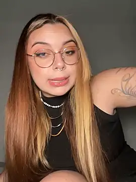 NatyOlson online show from 10/24/25, 03:36