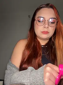 Snapshot of NatyOlson chatting on 11/05/25, 04:23 NatyOlson online show from 11/05/25, 04:23