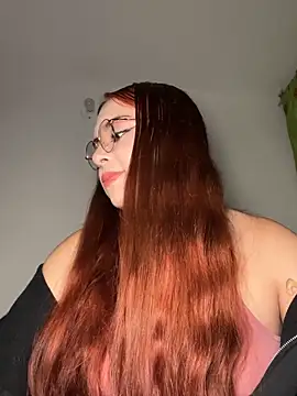 Snapshot of NatyOlson chatting on 11/06/25, 05:19 NatyOlson online show from 11/06/25, 05:19