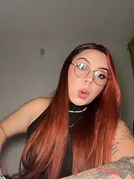 Snapshot of NatyOlson chatting on 11/08/25, 04:34 NatyOlson online show from 11/08/25, 04:34