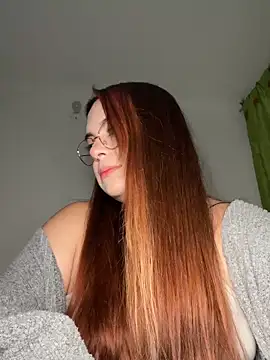 Snapshot of NatyOlson chatting on 11/26/25, 02:56 NatyOlson online show from 11/26/25, 02:56