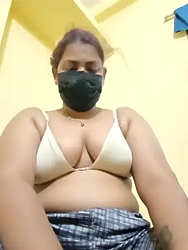 Hotmilfxox online show from 03/05/25, 07:38