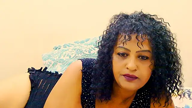 Snapshot of daddyzgal chatting on 04/15/26, 05:20 daddyzgal online show from 04/15/26, 05:20