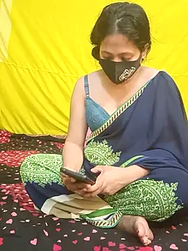 Snapshot of Desi_Best_Anal chatting on 03/08/25, 05:33 Desi Best Anal online show from 03/08/25, 05:33