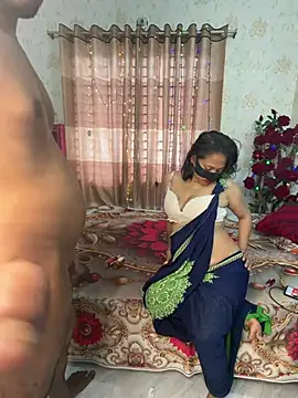 Snapshot of Desi_Best_Anal chatting on 03/18/26, 04:15 Desi Best Anal online show from 03/18/26, 04:15