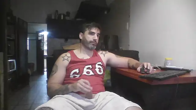 Snapshot of ozzypsico13 chatting on 03/23/26, 01:26 ozzypsico13 online show from 03/23/26, 01:26