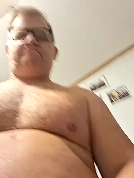 Snapshot of J83560Jason chatting on 10/17/25, 07:38 J83560Jason online show from 10/17/25, 07:38