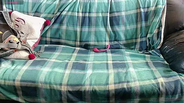 Snapshot of LauraMonolo chatting on 03/13/26, 04:02 LauraMonolo online show from 03/13/26, 04:02