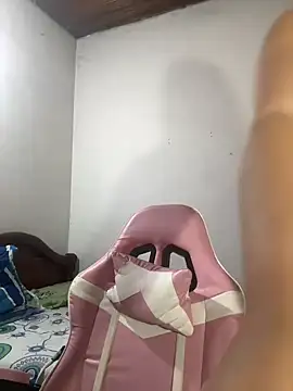 dulce santamaria online show from 03/15/25, 01:19