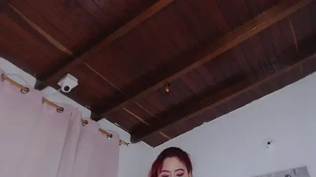 Snapshot of Amara_Red chatting on 06/01/26, 11:12 Amara Red online show from 06/01/26, 11:12