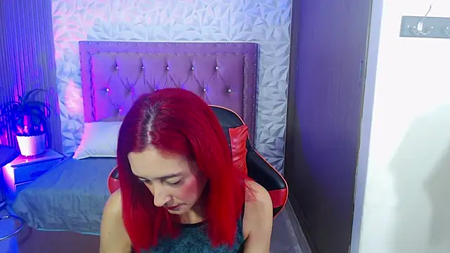Snapshot of Ruby_Your_Milf chatting on 04/30/26, 07:20 Ruby Your Milf online show from 04/30/26, 07:20