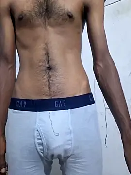 Snapshot of malayali_kunna chatting on 04/15/26, 02:46 malayali kunna online show from 04/15/26, 02:46