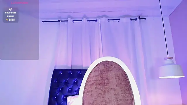 Snapshot of Zoee_babygirl chatting on 12/13/24, 01:22 Zoee babygirl online show from 12/13/24, 01:22
