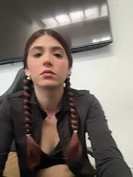 Snapshot of AnnyCherry_ chatting on 07/11/26, 07:27 AnnyCherry online show from 07/11/26, 07:27