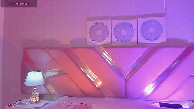 Snapshot of Ari_sunshine_ chatting on 12/22/24, 05:45 Ari sunshine  online show from 12/22/24, 05:45