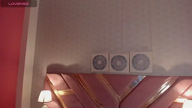 Snapshot of Ari_sunshine_ chatting on 01/04/25, 11:59 Ari sunshine  online show from 01/04/25, 11:59