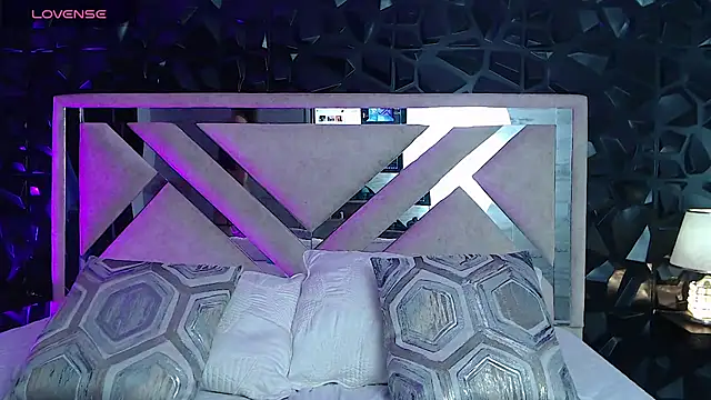 Snapshot of Ari_sunshine_ chatting on 03/05/25, 08:00 Ari sunshine  online show from 03/05/25, 08:00