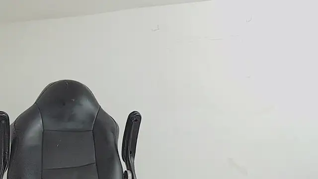 Snapshot of brant_garciabbc chatting on 04/01/26, 01:41 brant garciabbc online show from 04/01/26, 01:41