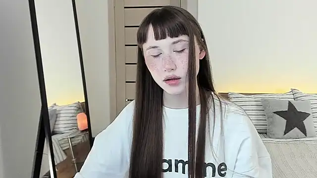 Stella Sunny online show from 04/08/26, 08:14